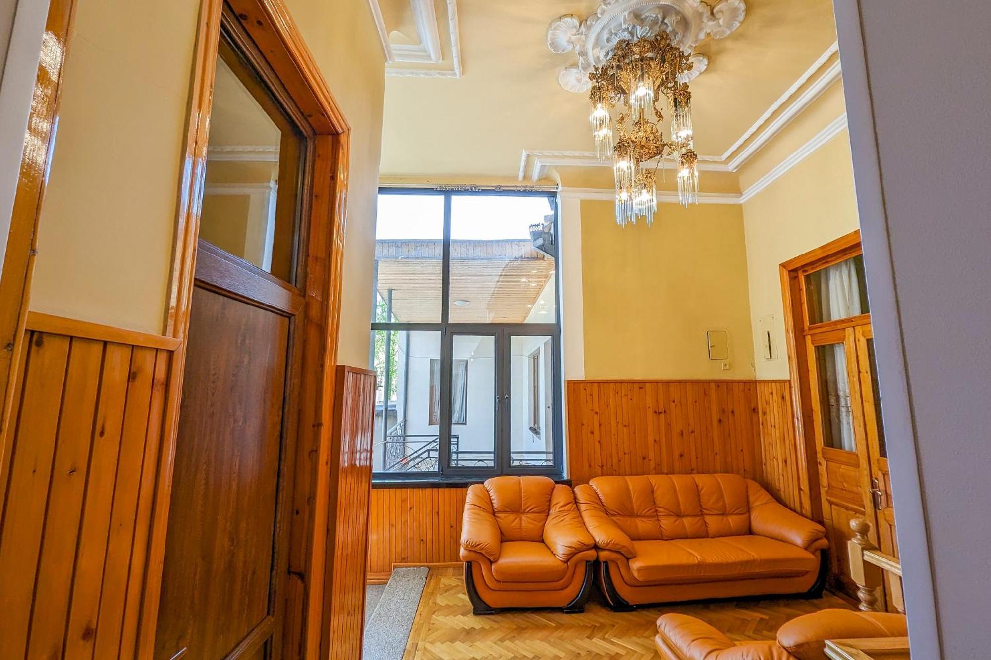 Guest House Sector 30 Кутаиси Экстерьер фото