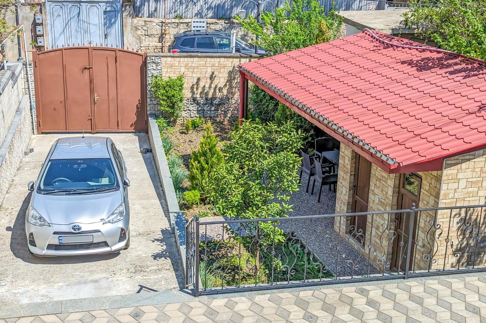 Guest House Sector 30 Кутаиси Экстерьер фото
