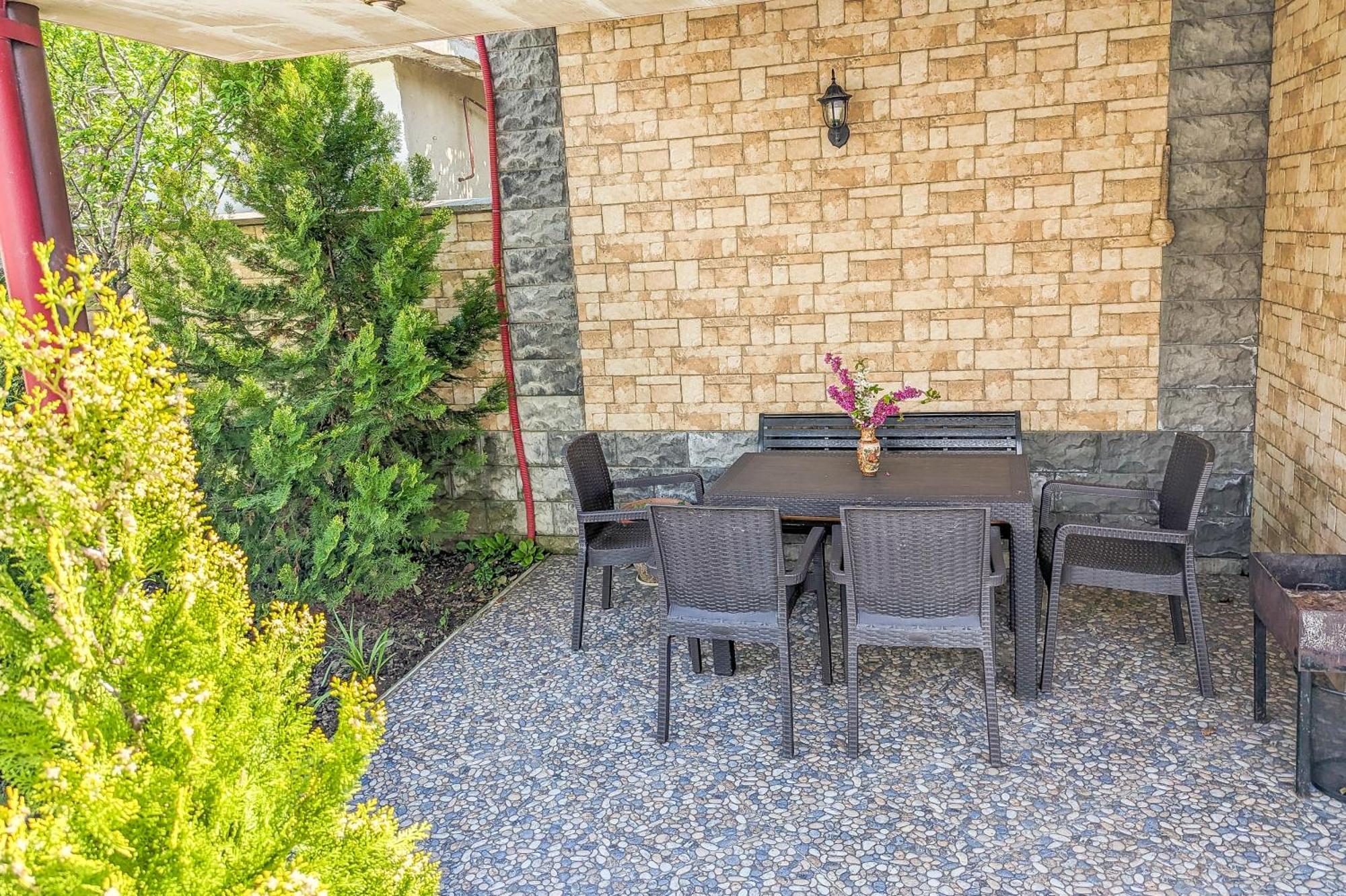 Guest House Sector 30 Кутаиси Экстерьер фото
