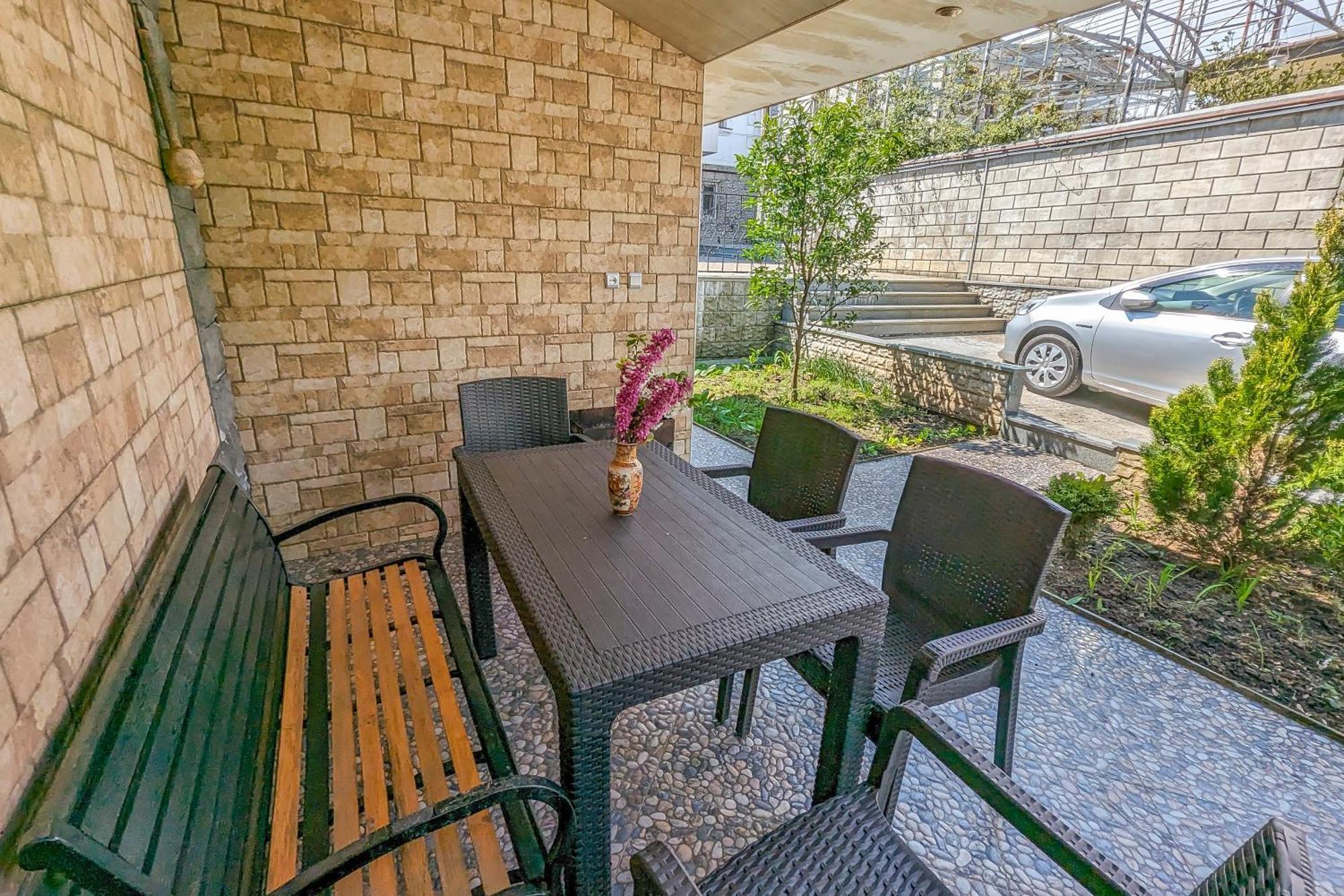 Guest House Sector 30 Кутаиси Экстерьер фото